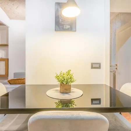 A 2 Passi Da Piazza Grande Lägenhet *