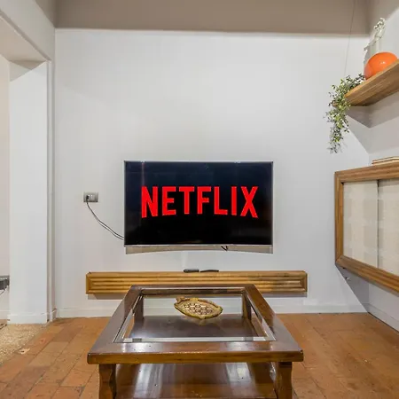 A 2 Passi Da Piazza Grande Apartment