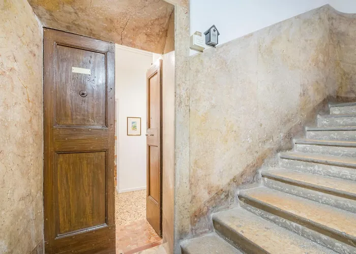 A 2 Passi Da Piazza Grande *